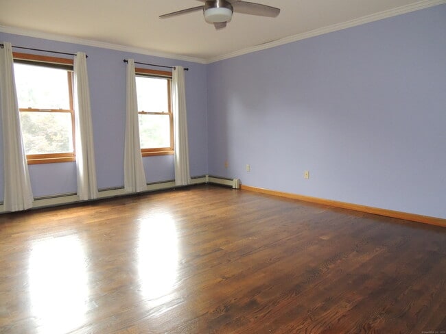 Building Photo - 12 Cardinal Ln