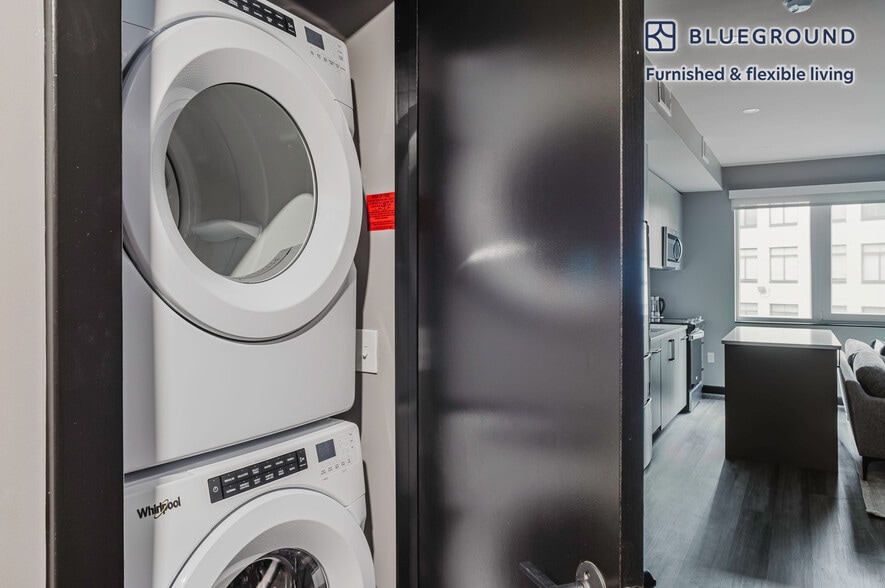 Building Photo - 1313 L St NW