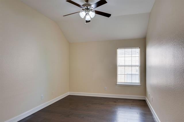 Building Photo - 704 Glendale Dr