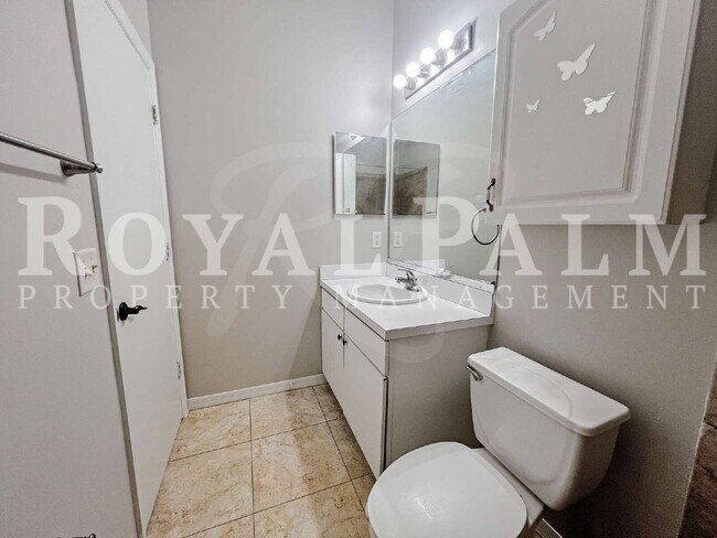 Building Photo - 3BR/2BA Home Ready to Bloom in Lehigh Acres + GARAGE!!