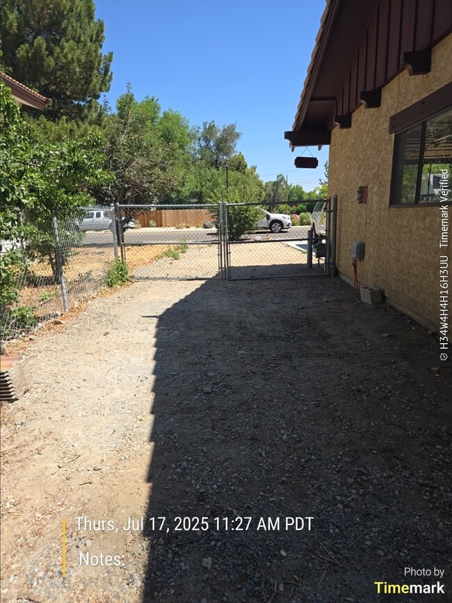 Building Photo - 1620 County Rd