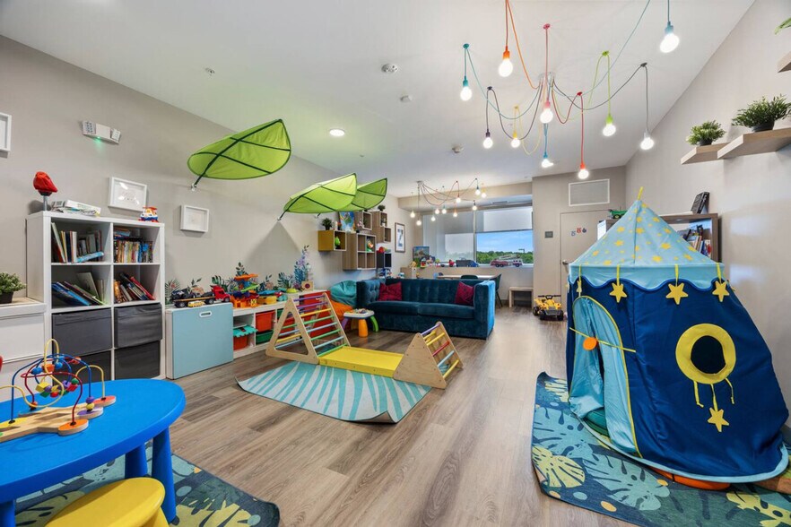 Building Photo - 28294 Ferry Rd