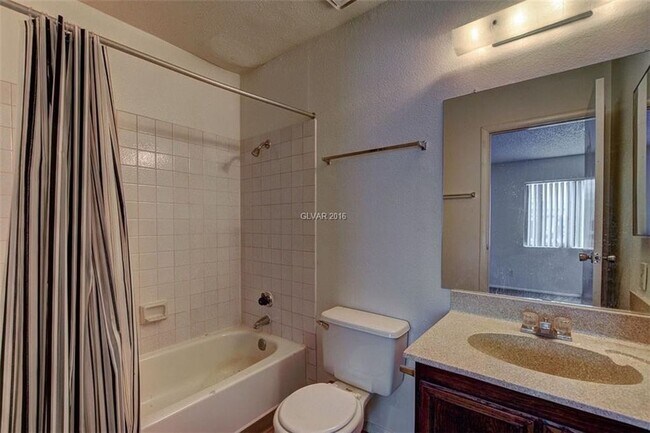 Building Photo - 2841 Wheelwright Dr