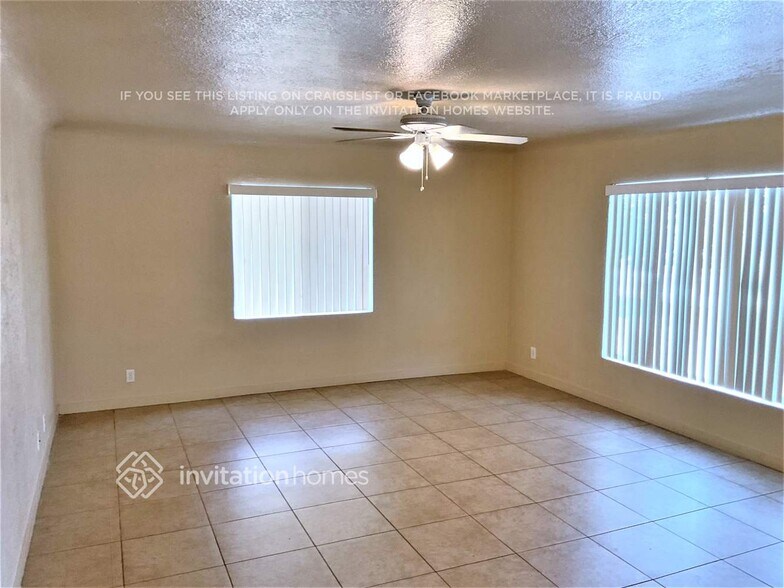 Building Photo - 527 W 1st St