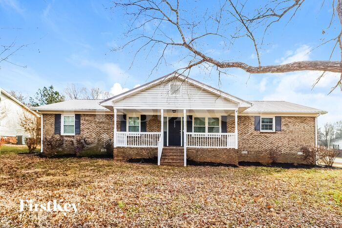 Building Photo - 4842 Greenwood Dr