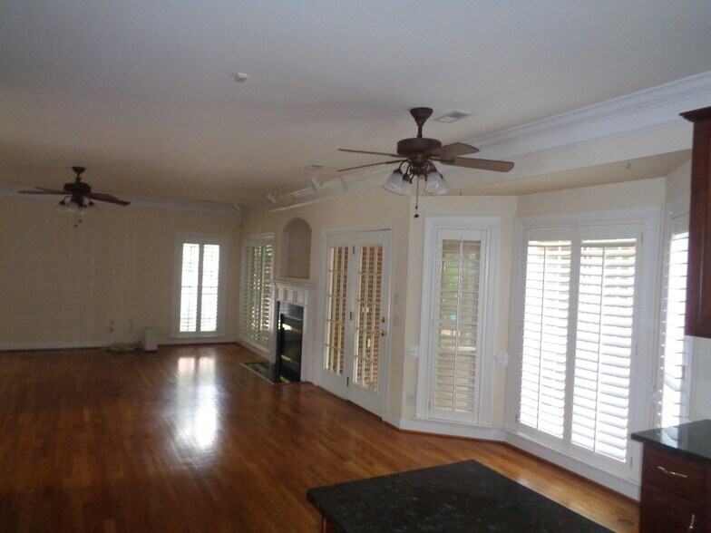 Building Photo - 7127 Weddington Brook Dr