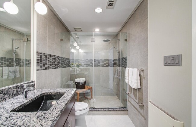 Building Photo - 12625 Memorial Dr