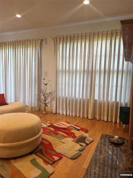 Building Photo - 302 Grand Ridge Dr