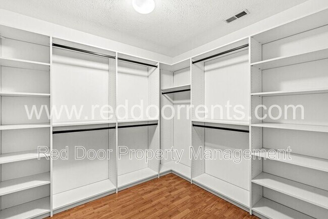 Building Photo - 6514 Tanfield Ct