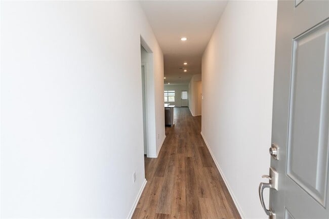 Building Photo - 116 The Ugly Wy