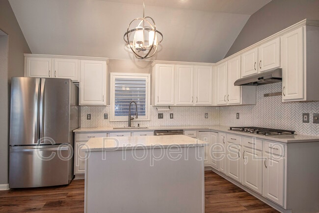 Building Photo - 1926 Simpson Trail