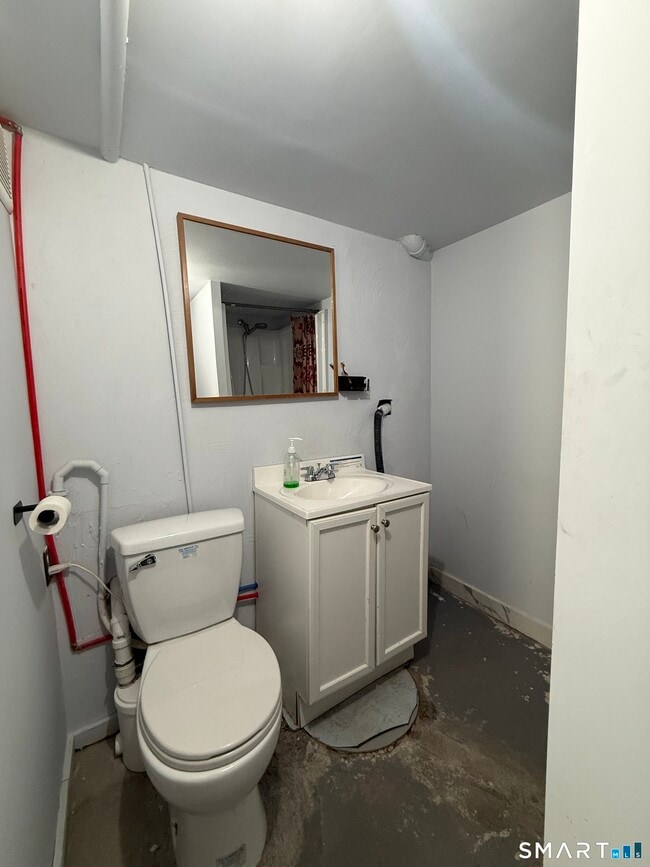 Building Photo - 35 Early Ave