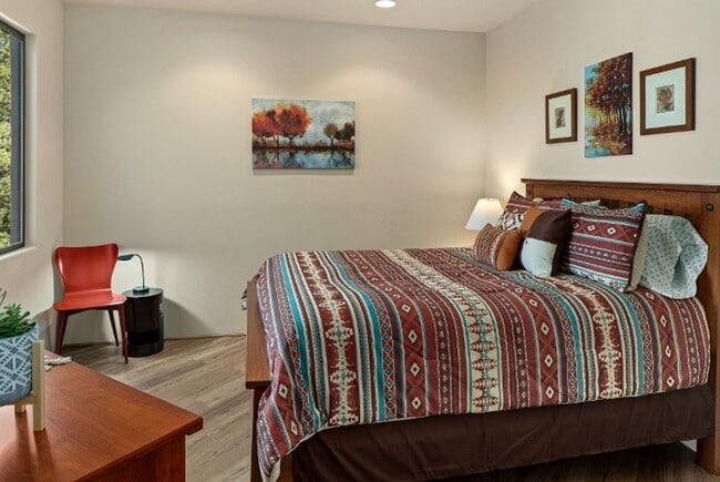 Building Photo - HOUSE - VILLAGE OF OAK CREEK - LAS PIEDRAS