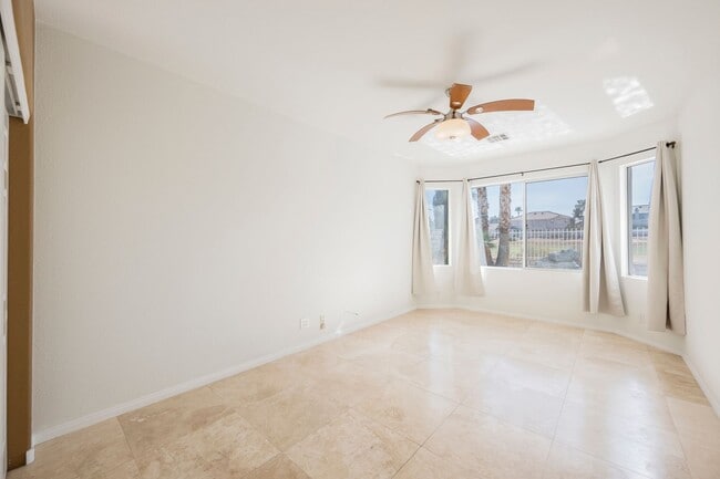 Building Photo - Luxury Home located in Henderson