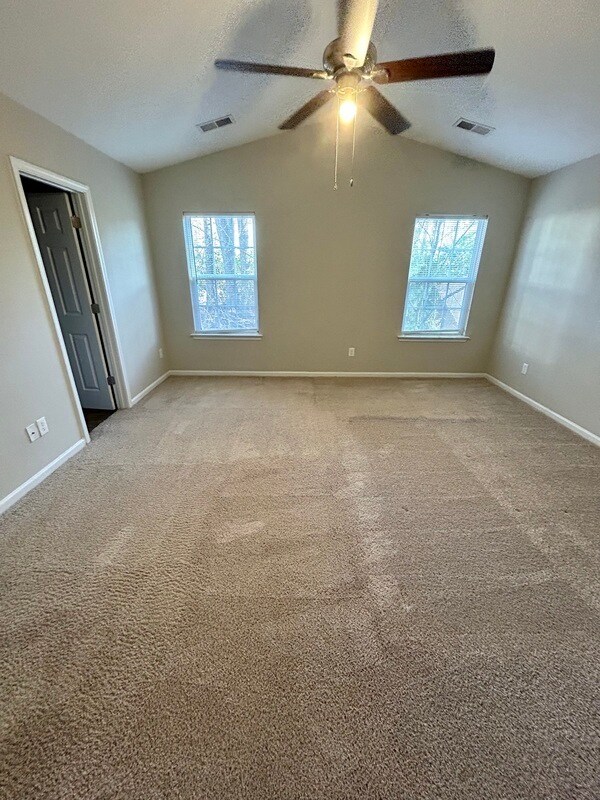 Building Photo - 5628 Idlewild Rd N