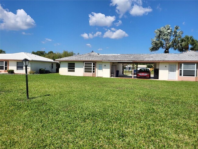 Building Photo - 208 Oakmont Pkwy