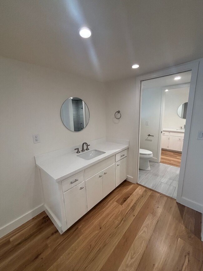 Building Photo - Recently Updated Large 4 Bedroom 2 Bathroom Bennett Valley Home