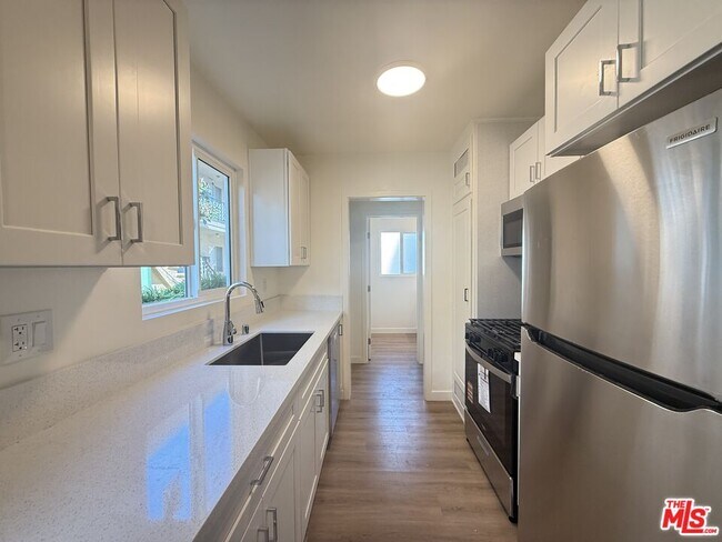 Building Photo - 1314 10th St