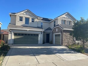 Building Photo - 2024 Newcastle Dr