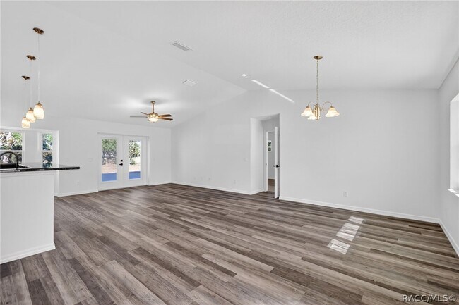 Building Photo - 9913 E St Regis Ct