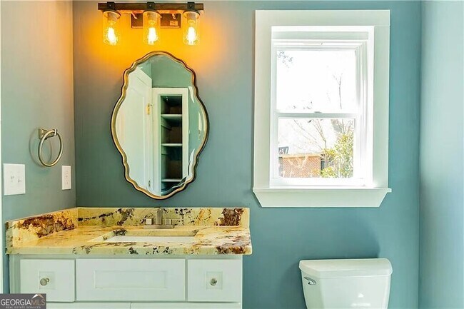 Building Photo - 1433 Merriman Ln NE