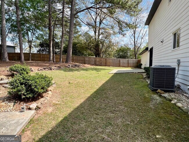 Building Photo - 2907 Clearbrook Dr