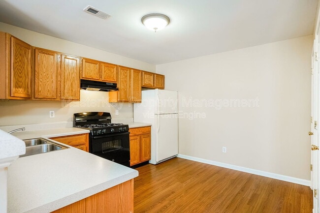 Building Photo - 2611 Ivory Run Way