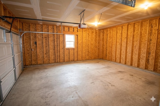 Building Photo - 5-Bedroom Townhome in Hudsonville | Cul-de-Sac, 2-Car Garage, Lawn & Snow Included