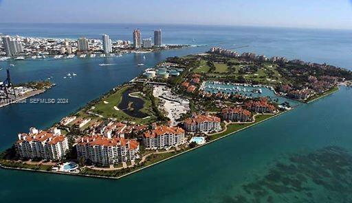 Building Photo - 19117 Fisher Island Dr