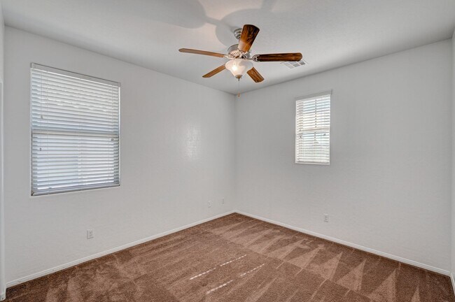 Building Photo - Lantern Gardens