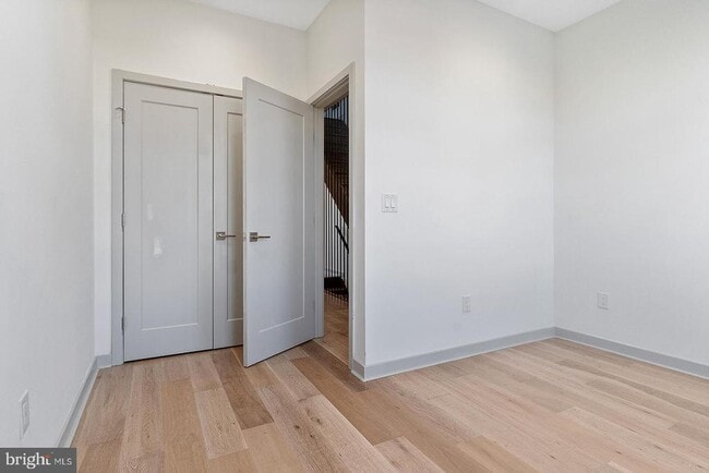 Building Photo - 3118 Ridge Ave