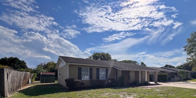 Primary Photo - 529 E Foothill Way