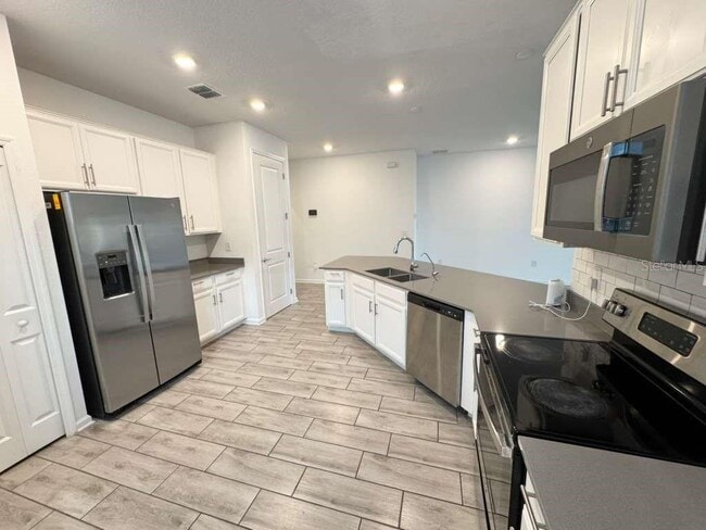 Building Photo - 1180 Saguaro St