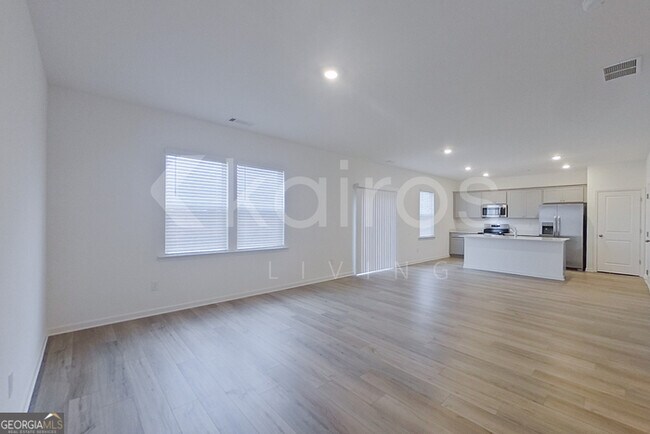 Building Photo - 213 Birch Ave