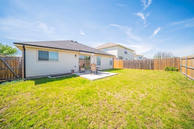 Building Photo - 9844 Sparrow Hawk Ln