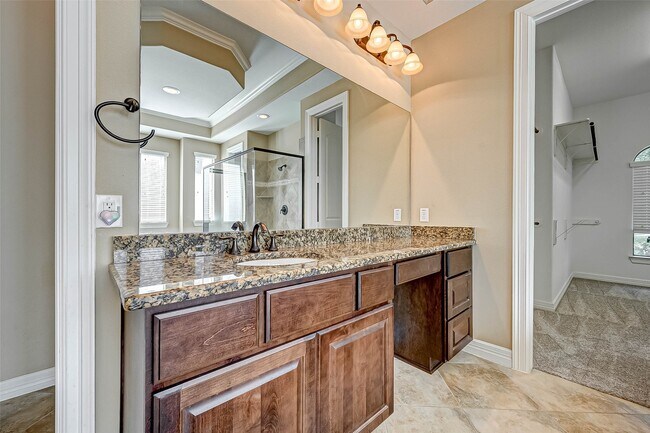Building Photo - 2914 Cotswold Lane
