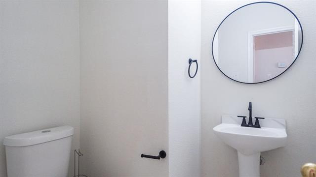 Building Photo - 912 Chestnut Ct