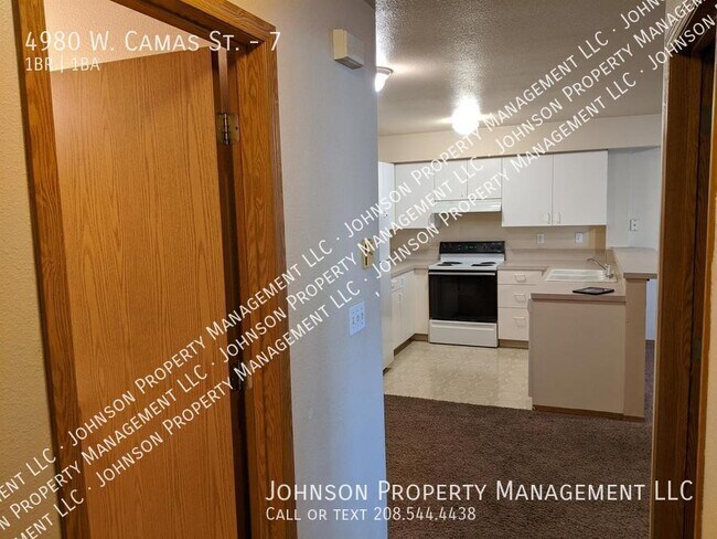 Building Photo - 4980 W Camas St