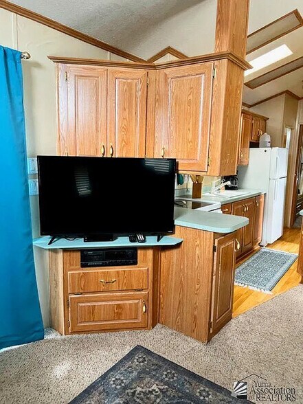Cable TV and WiFi are included - 11489 S Clara Anita Dr