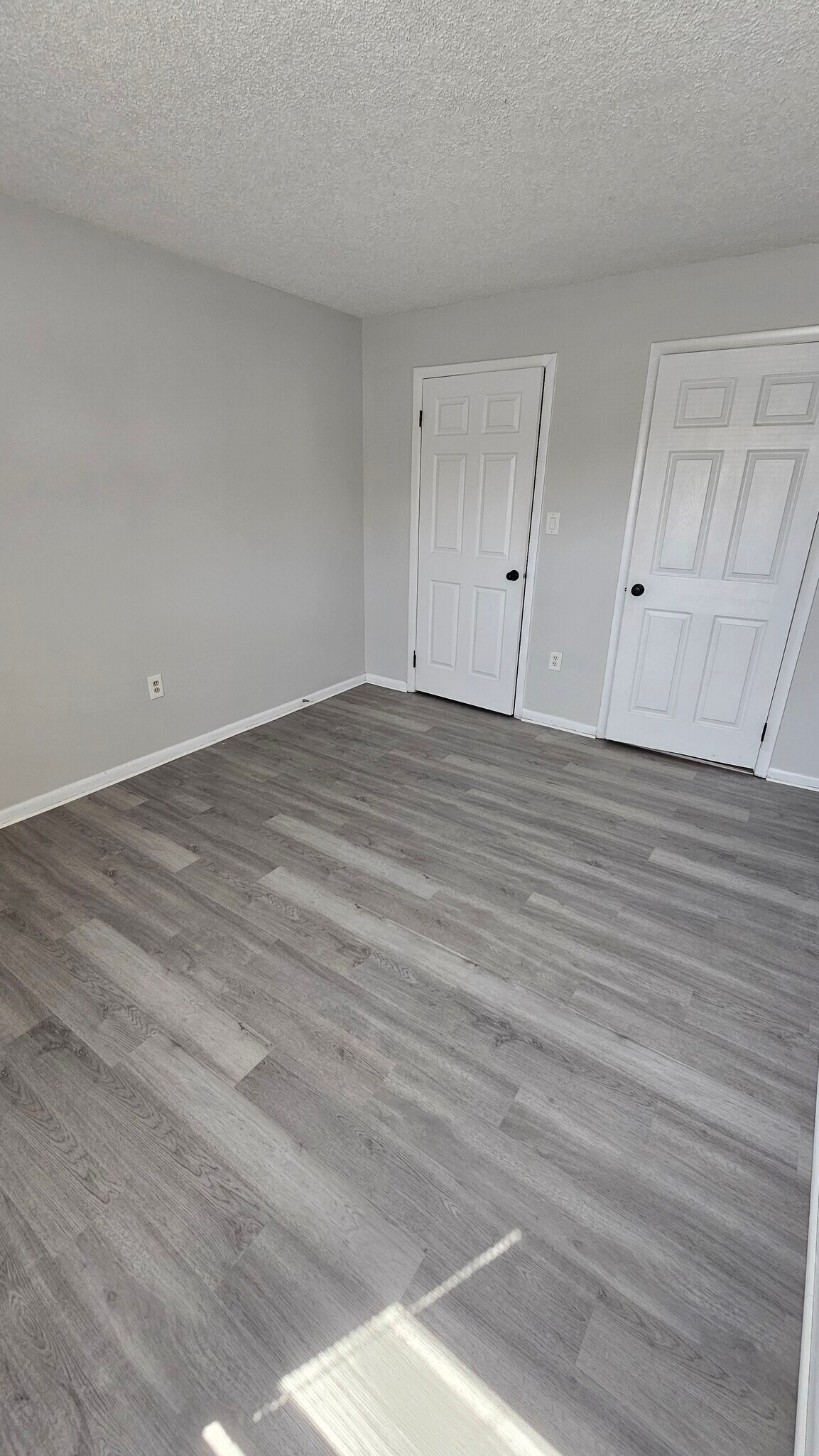 Building Photo - 2005 Ravens Crest Dr