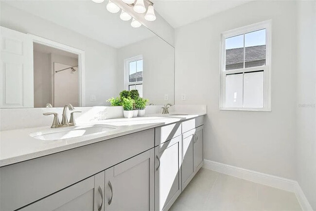 Building Photo - Hawkstone Gem (Welcome to this spacious 5-...