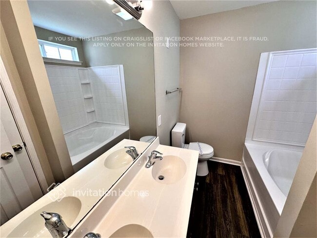 Building Photo - 9340 Dewey Dr