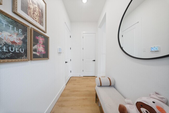 Building Photo - 4032 Porter St