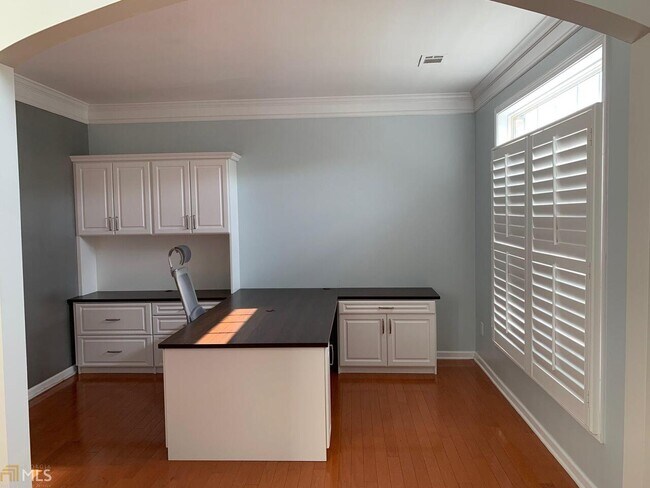 Building Photo - 1508 Bramlett Hill Dr SE