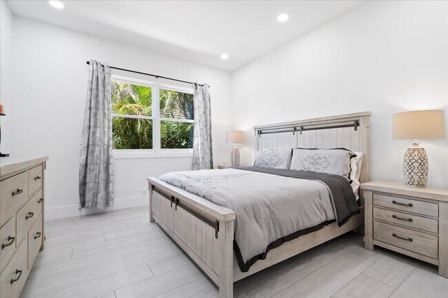 Building Photo - 2313 Golf Brook Dr