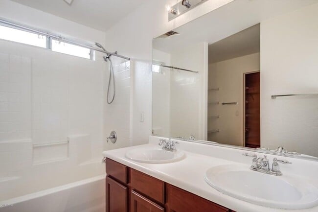 Building Photo - 3019 S 101st Ave