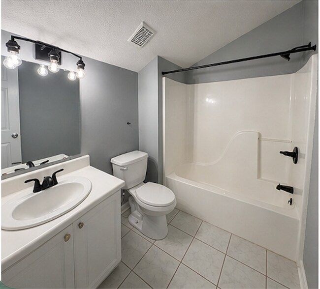 Building Photo - 246 Lynhaven Dr