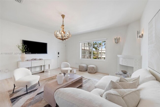 Building Photo - 750 Española Wy