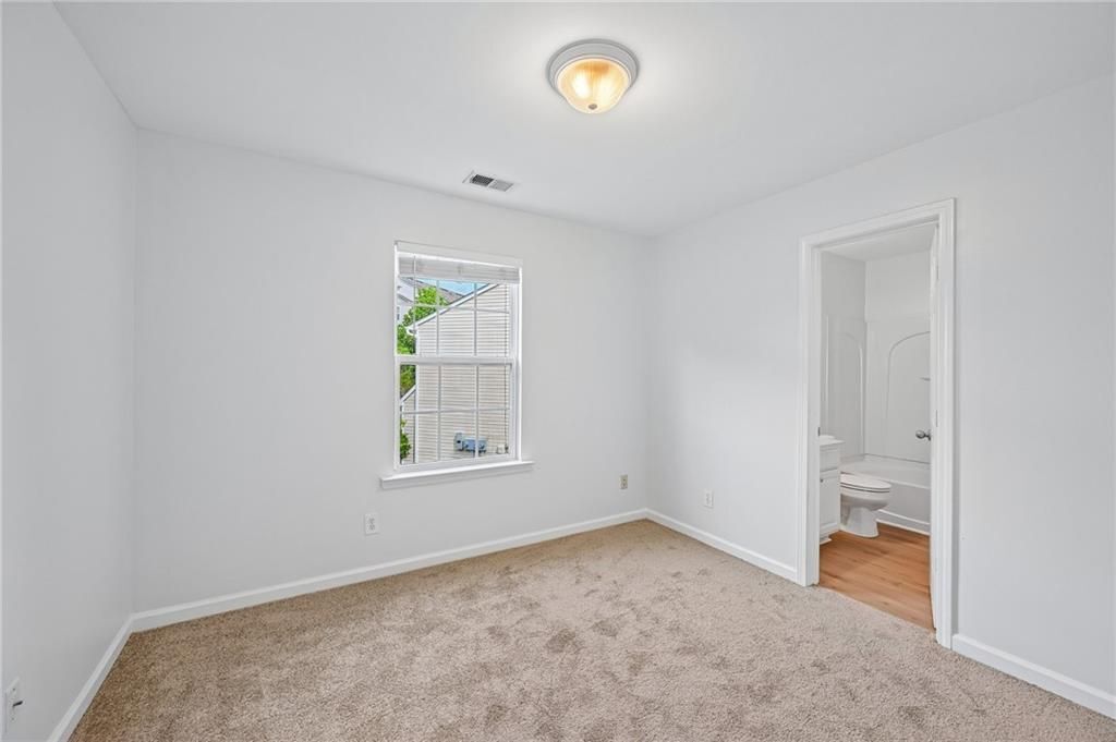 Building Photo - 725 Crestwell Cir