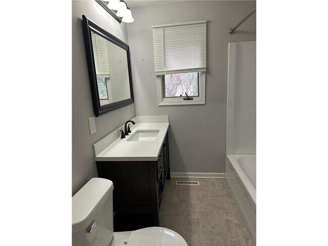 Building Photo - 8390 Able St NE